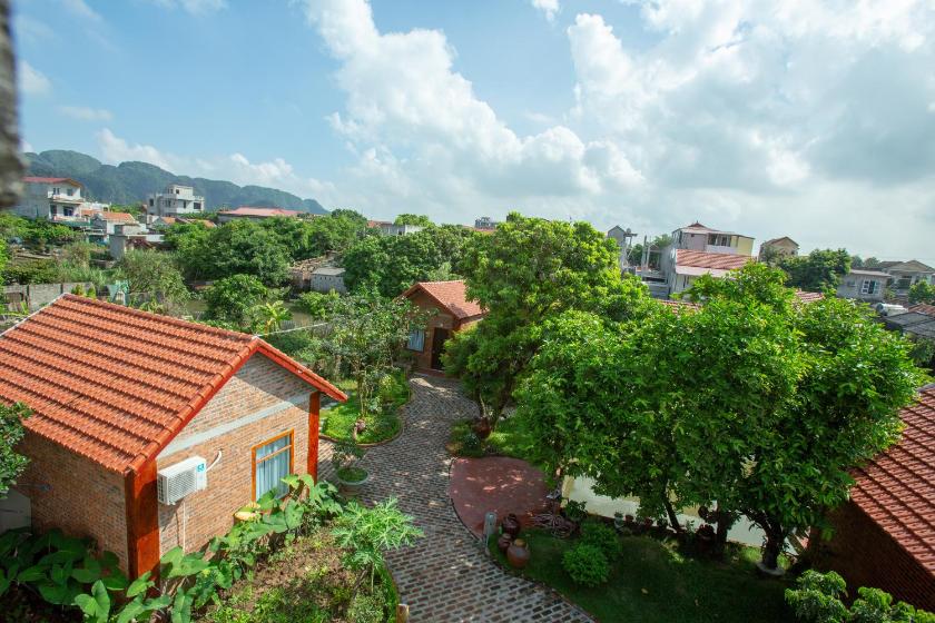 Bungalow Nhìn ra vườn