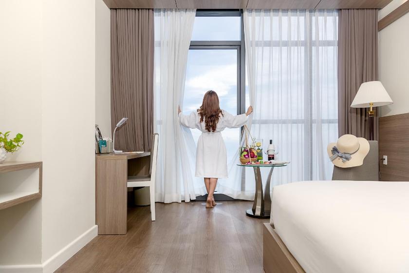 Phòng Deluxe Giường Đôi Nhìn Ra Biển