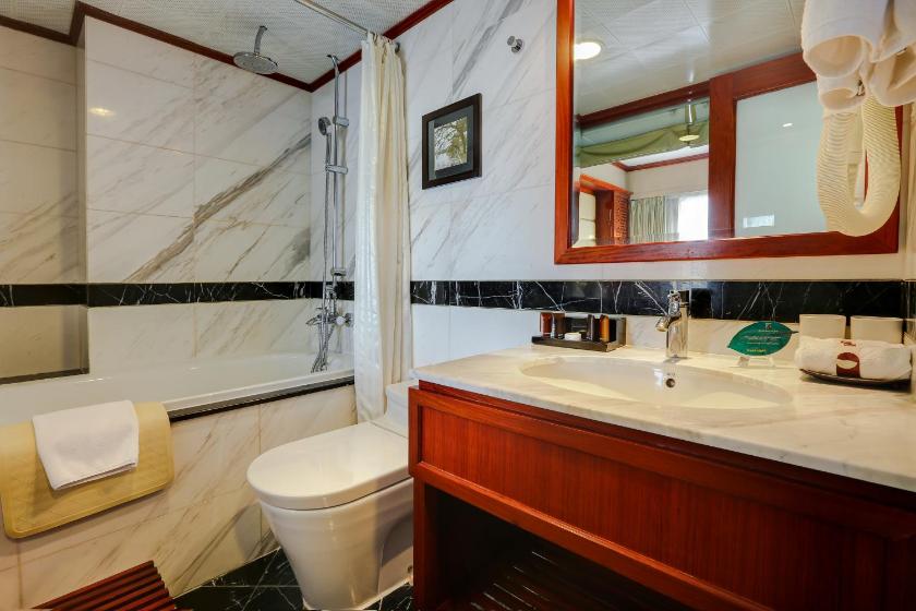 Phòng Deluxe Giường Đôi/2 Giường Đơn Nhìn Ra Thành Phố