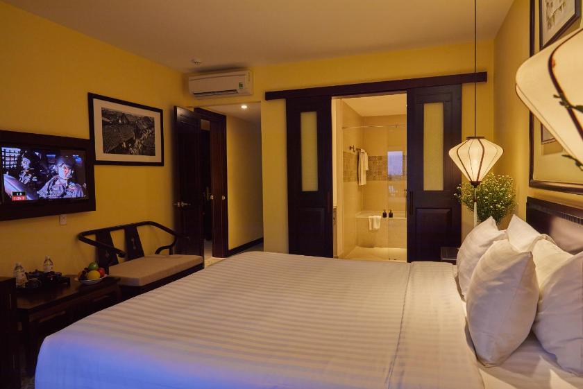 Deluxe Room with Large Balcony