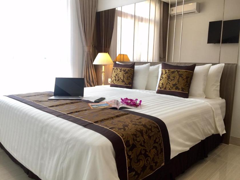 Suite có giường cỡ King với ban công Suite có giường cỡ King với ban công