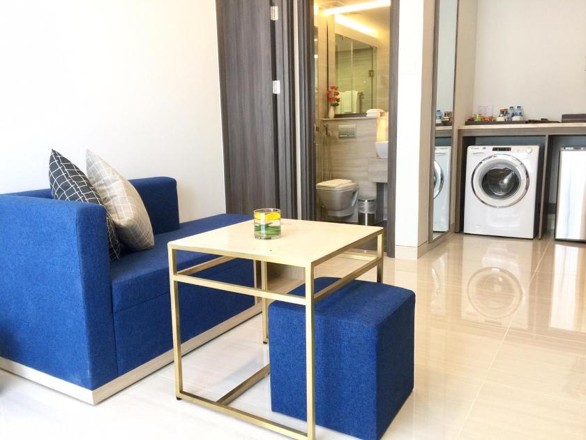 Suite có giường cỡ King với ban công Suite có giường cỡ King với ban công