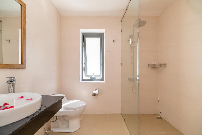 Phòng cho 3 người có Ban Công