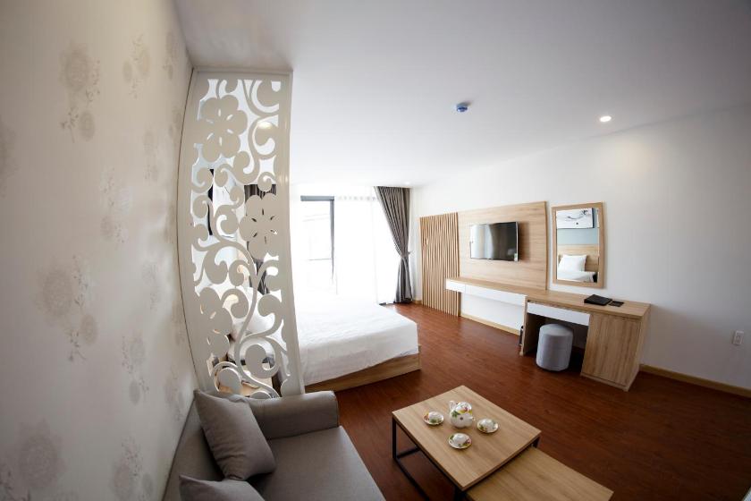 Phòng Có Giường Cỡ King Với Ban Công Phòng Có Giường Cỡ King Với Ban Công