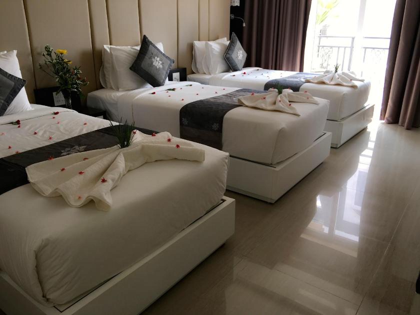 Phòng Deluxe cho 3 Người Phòng Deluxe cho 3 Người