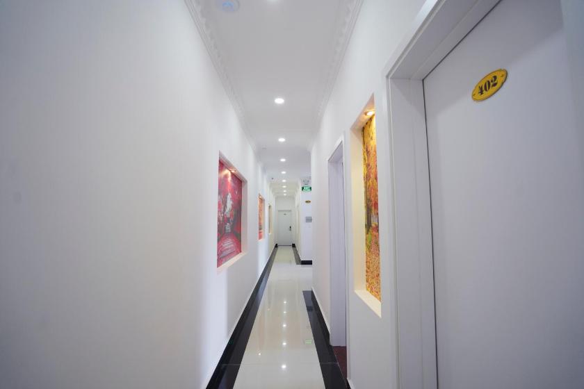 Phòng Deluxe Giường Đôi Có Ban Công Phòng Deluxe Giường Đôi Có Ban Công