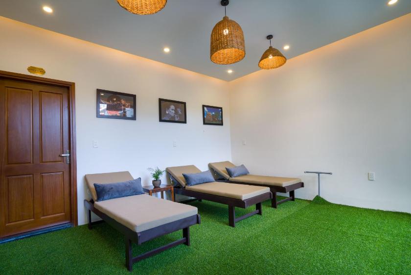 Suite Nhìn ra Hồ bơi Suite Nhìn ra Hồ bơi