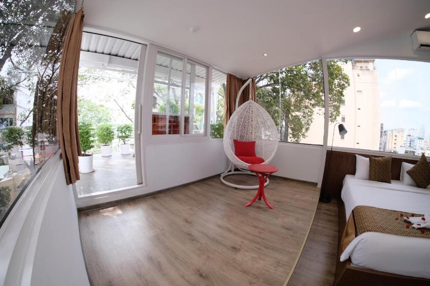 Phòng 4 Người Có Ban Công