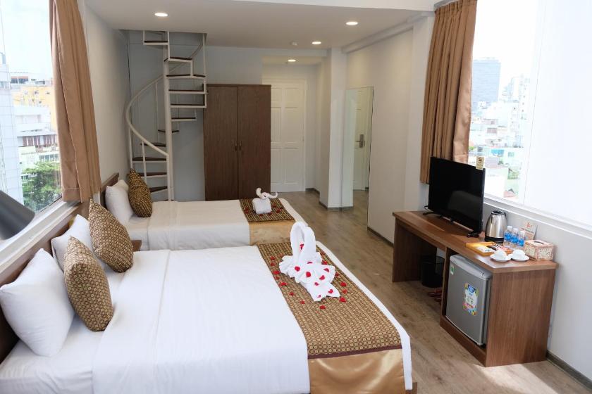 Phòng 4 Người Có Ban Công