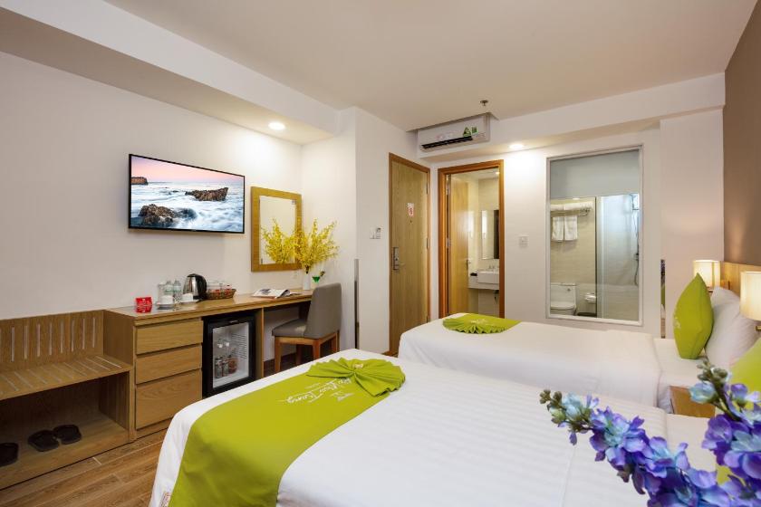 Deluxe Double or Twin Room with Balcony and City View  Deluxe Double or Twin Room with Balcony and City View