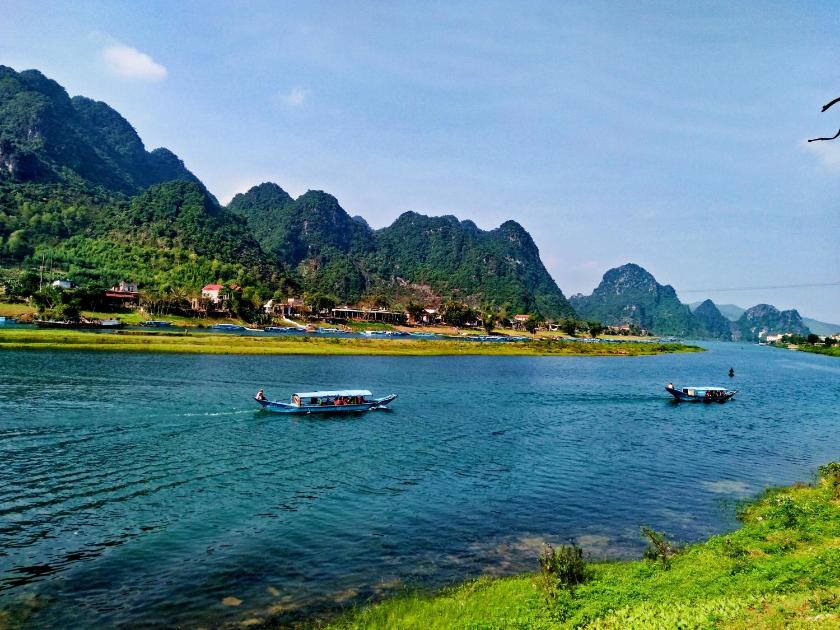 Phòng Giường Đôi Nhìn Ra Hồ Nước