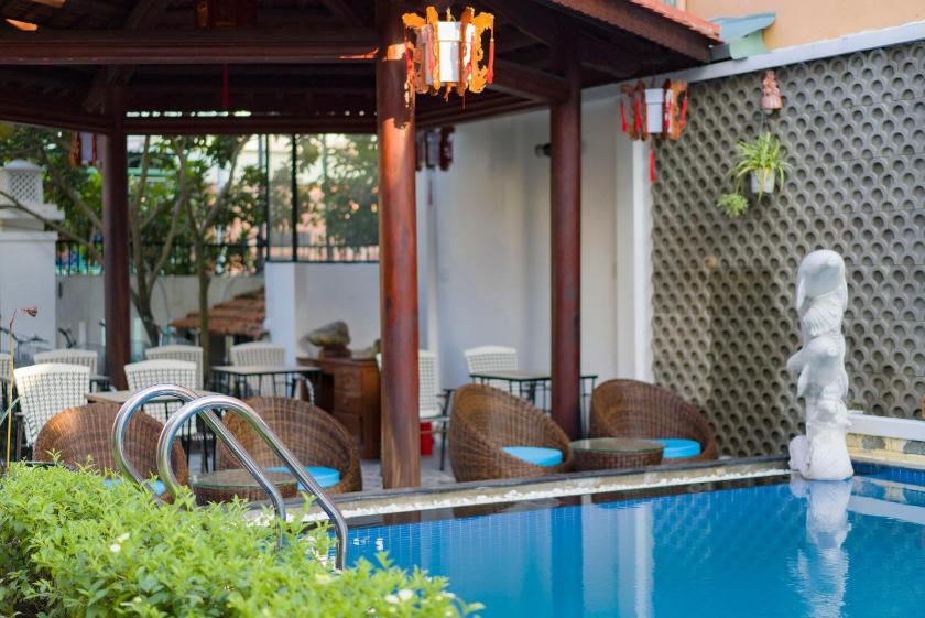 Biệt Thự Nhìn Ra Vườn Biệt Thự Nhìn Ra Vườn