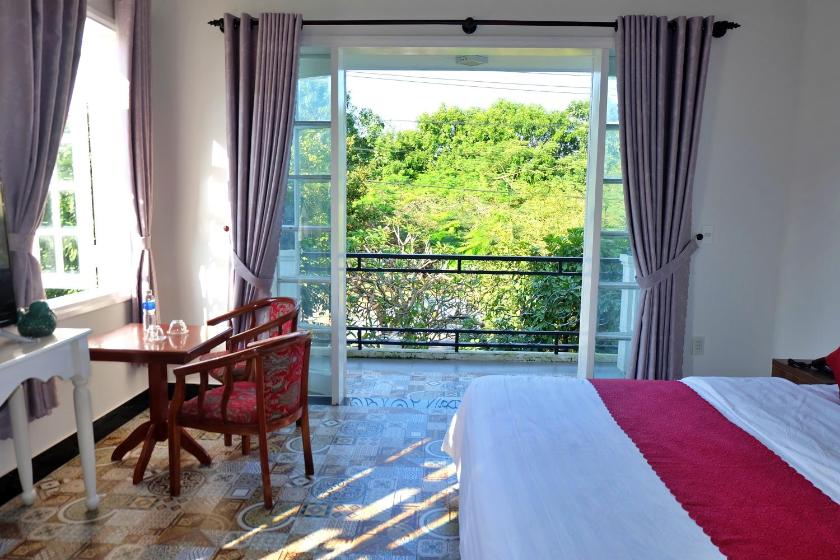 Phòng Deluxe Giường Đôi Có Ban Công Phòng Deluxe Giường Đôi Có Ban Công