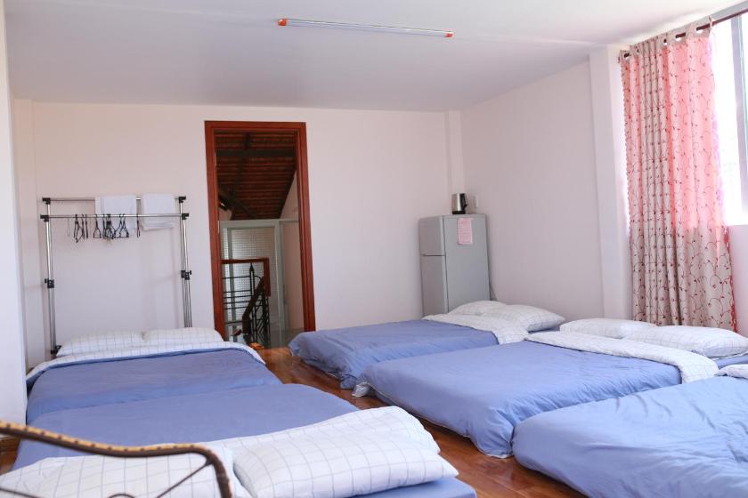 Phòng Ngủ Tập Thể Cho Cả Nam Và Nữ Phòng Ngủ Tập Thể Cho Cả Nam Và Nữ