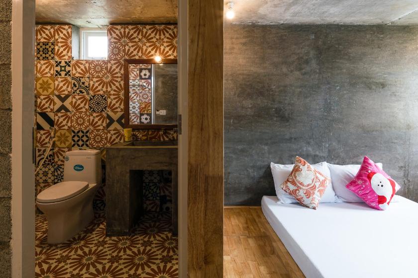 Phòng gia đình với phòng tắm riêng. Phòng gia đình với phòng tắm riêng.