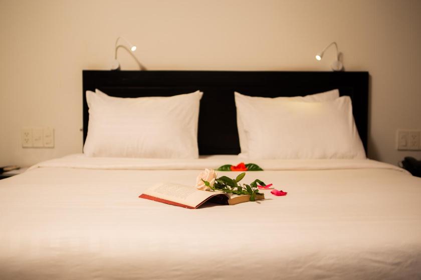 Phòng Deluxe Giường Đôi Nhìn Ra Sông Phòng Deluxe Giường Đôi Nhìn Ra Sông