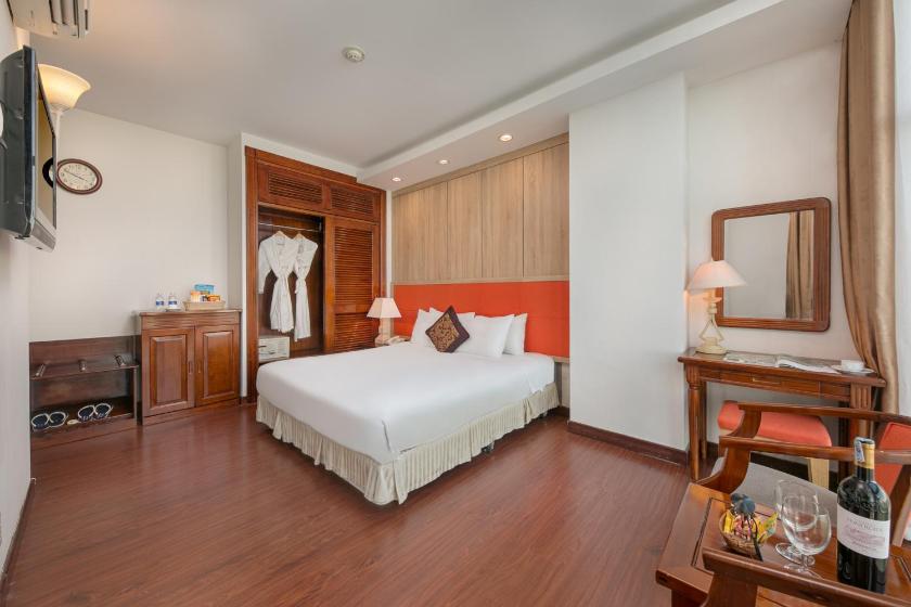 Phòng Executive Có Giường Cỡ King Nhìn Ra Sông Hàn  Phòng Executive Có Giường Cỡ King Nhìn Ra Sông Hàn