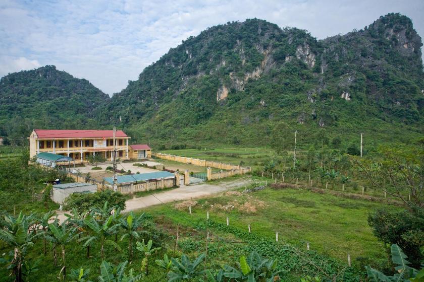 Giường Tầng Trong Phòng Ngủ Tập Thể Cho Nam Và Nữ