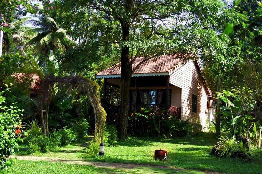 Bungalow Nhìn ra vườn