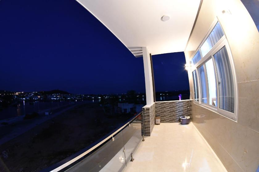 Phòng Có Giường Cỡ Queen Nhìn Ra Vườn Phòng Có Giường Cỡ Queen Nhìn Ra Vườn