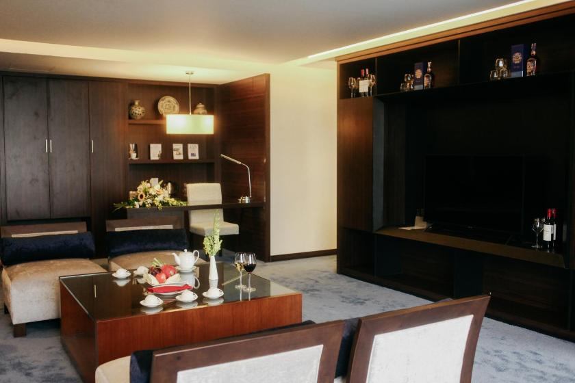 Suite Có Giường Cỡ King Và Bồn Tắm Spa