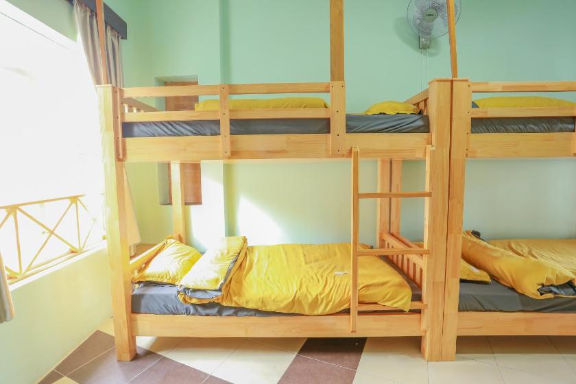 Phòng Ngủ Tập Thể 6 Giường Cho Cả Nam Và Nữ Phòng Ngủ Tập Thể 6 Giường Cho Cả Nam Và Nữ