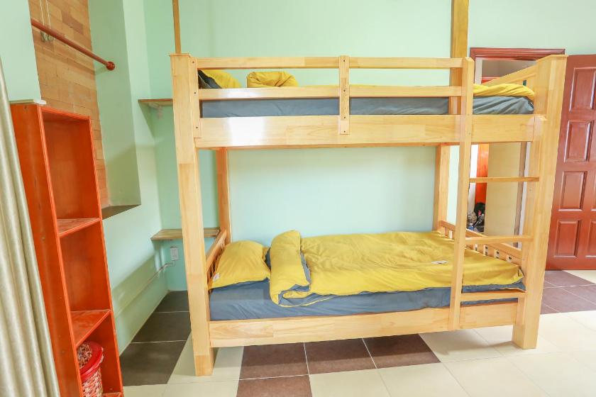 Phòng Ngủ Tập Thể 6 Giường Cho Cả Nam Và Nữ Phòng Ngủ Tập Thể 6 Giường Cho Cả Nam Và Nữ