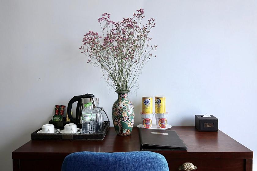 Phòng Deluxe Giường Đôi Nhìn Ra Thành Phố Phòng Deluxe Giường Đôi Nhìn Ra Thành Phố