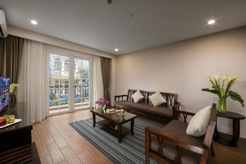 Suite Nhìn Ra Thành Phố