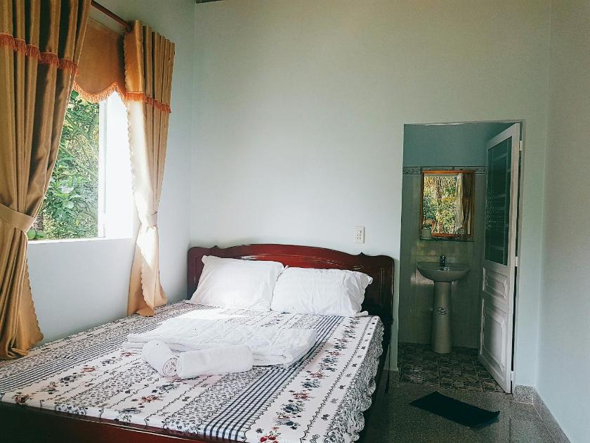 Phòng Giường Đôi Nhìn Ra Vườn