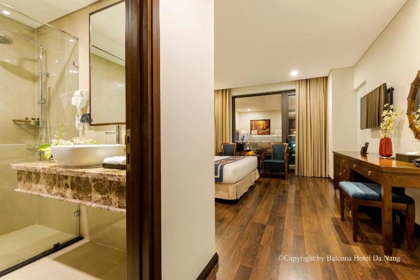 Phòng Superior Giường Đôi có Ban công và Nhìn ra Thành phố Phòng Superior Giường Đôi có Ban công và Nhìn ra Thành phố