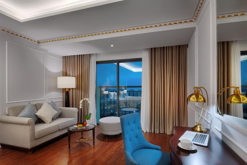 Phòng Premium Deluxe – Nhìn Ra Vịnh