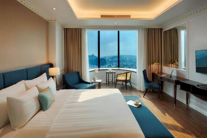 Suite Executive Grand – Nhìn Ra Sân Gôn