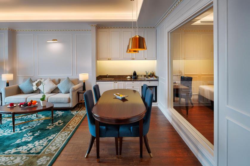 Phòng Grand Suite – Nhìn Ra Sân Gôn