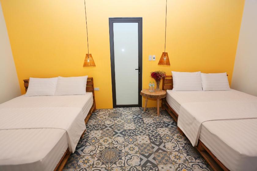 Phòng 4 người nhìn ra vườn Phòng 4 người nhìn ra vườn