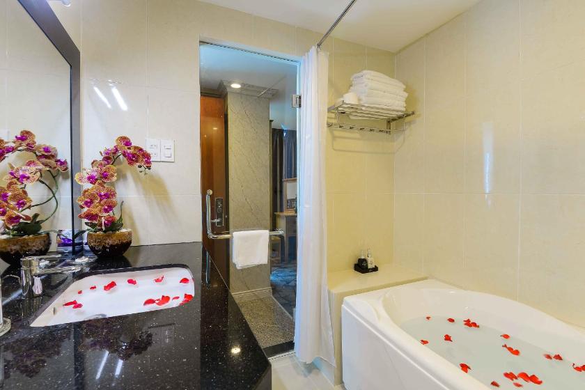 Suite Nhìn Ra Thành Phố