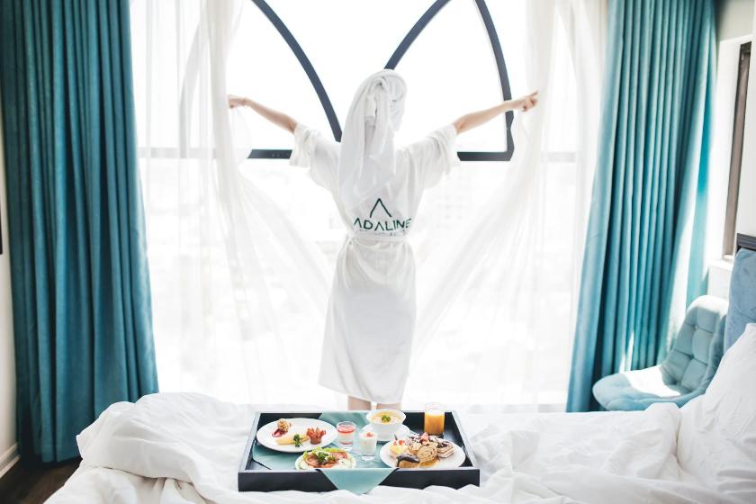 Phòng Grand Deluxe Giường Đôi Hướng Ra Một Phần Biển Phòng Grand Deluxe Giường Đôi Hướng Ra Một Phần Biển