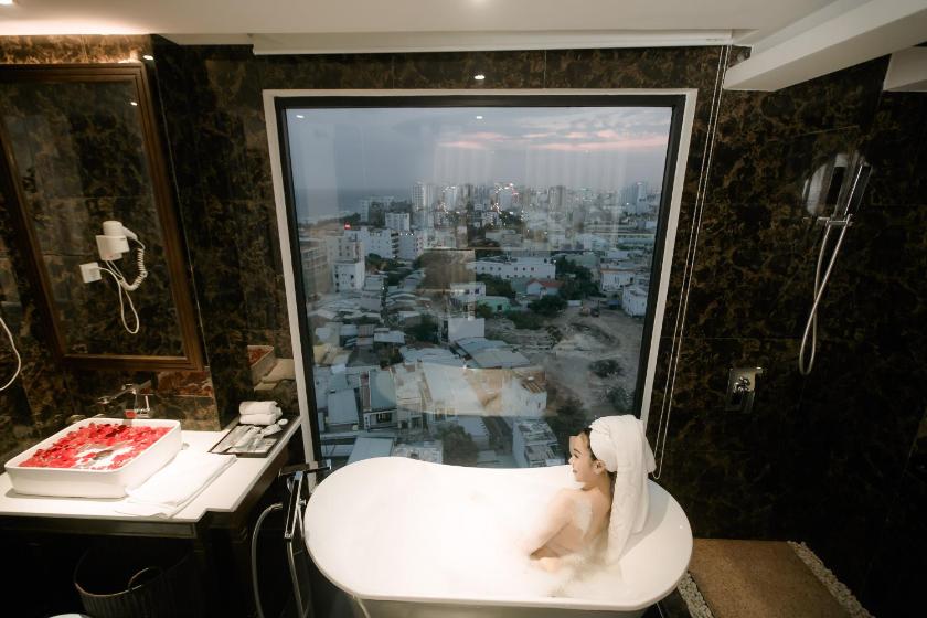 Suite Giường Đôi Nhìn Ra Góc Biển Suite Giường Đôi Nhìn Ra Góc Biển