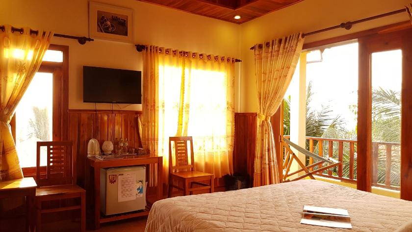 Phòng Deluxe Giường Đôi Nhìn Ra Biển Phòng Deluxe Giường Đôi Nhìn Ra Biển