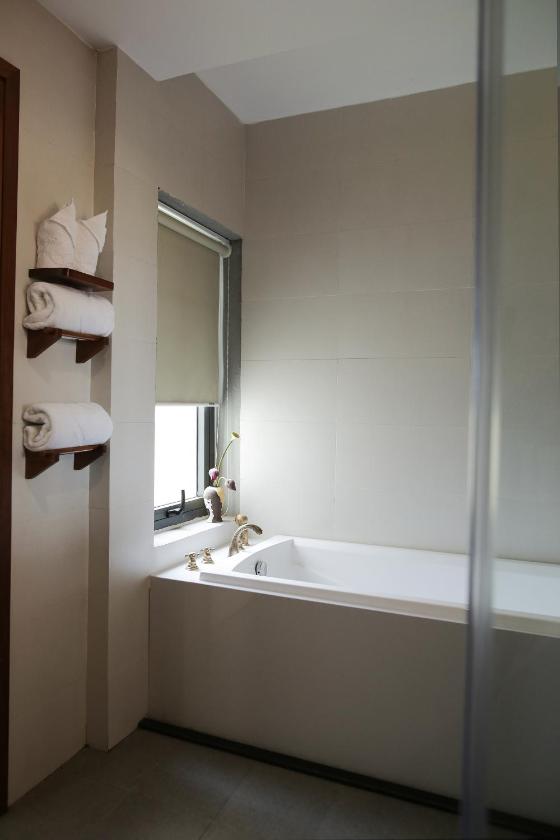 Phòng Grand Deluxe Giường Đôi Nhìn Ra Cánh Đồng Lúa