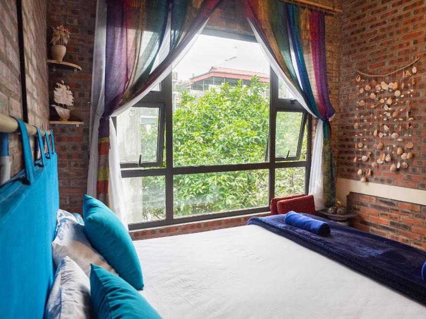 Phòng 4 người nhìn ra vườn Phòng 4 người nhìn ra vườn