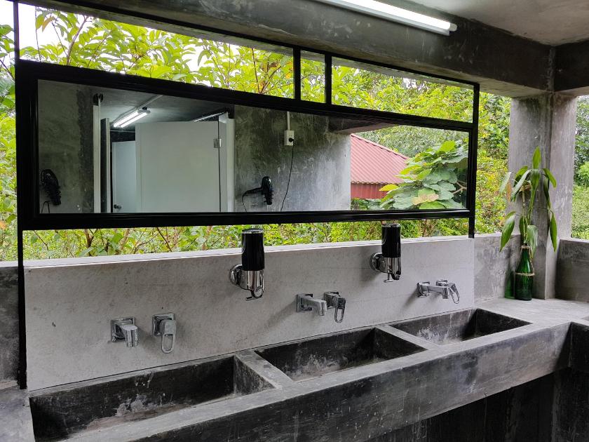 Giường Tầng Trong Phòng Ngủ Tập Thể Cho Nam Và Nữ