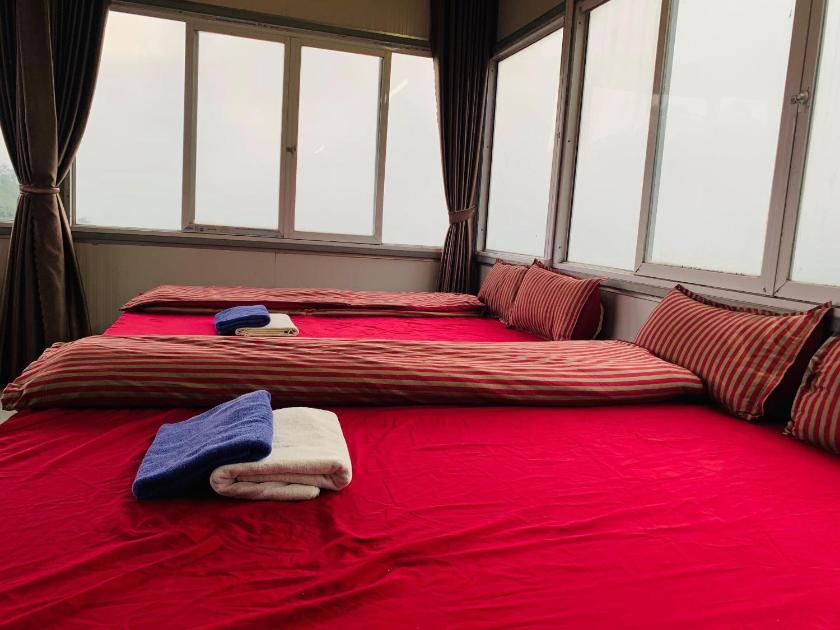 Phòng Ngủ Tập Thể 10 Giường Cho Cả Nam Và Nữ Phòng Ngủ Tập Thể 10 Giường Cho Cả Nam Và Nữ