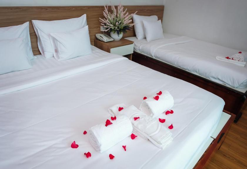 Phòng 3 Người Nhìn Ra Thành Phố Phòng 3 Người Nhìn Ra Thành Phố