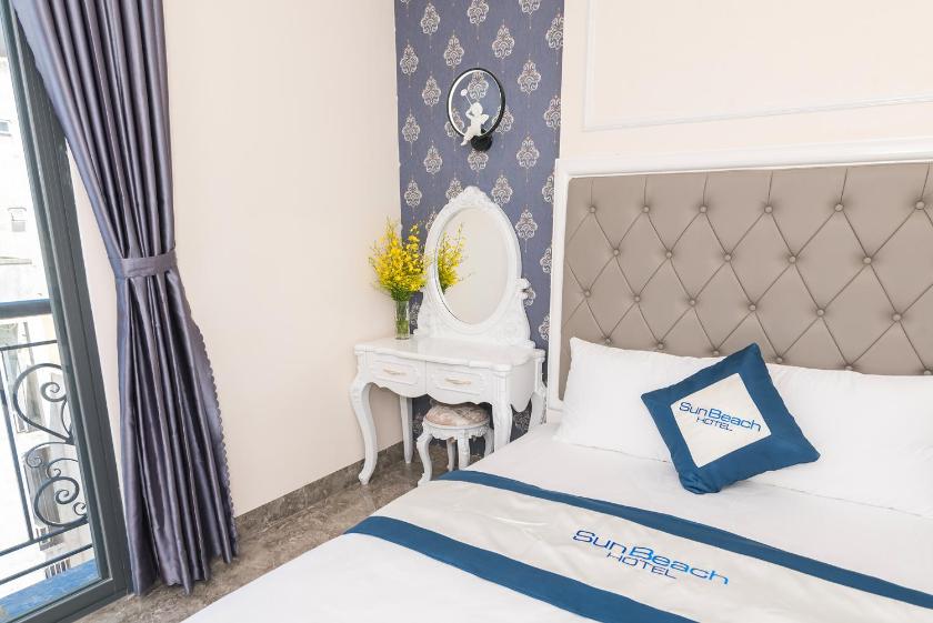 Phòng Deluxe Giường Đôi Có Ban Công Phòng Deluxe Giường Đôi Có Ban Công