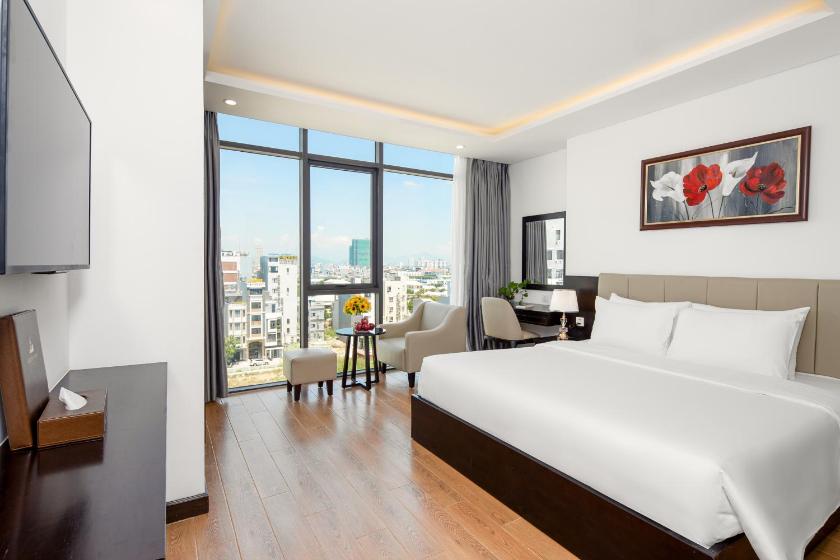 Phòng Deluxe Có Giường Cỡ King Với Bồn Tắm Và Tầm Nhìn Ra Thành Phố Phòng Deluxe Có Giường Cỡ King Với Bồn Tắm Và Tầm Nhìn Ra Thành Phố