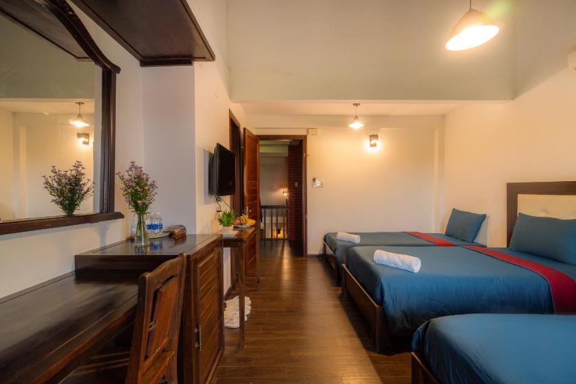 Phòng Deluxe 3 Người Nhìn ra Thành phố