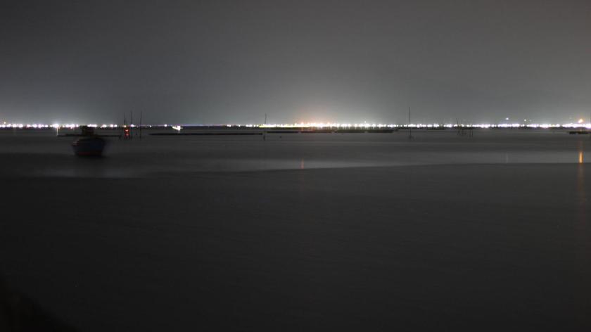 Phòng Giường đôi Deluxe (2 Người lớn + 1 Trẻ em) Phòng Giường đôi Deluxe (2 Người lớn + 1 Trẻ em)