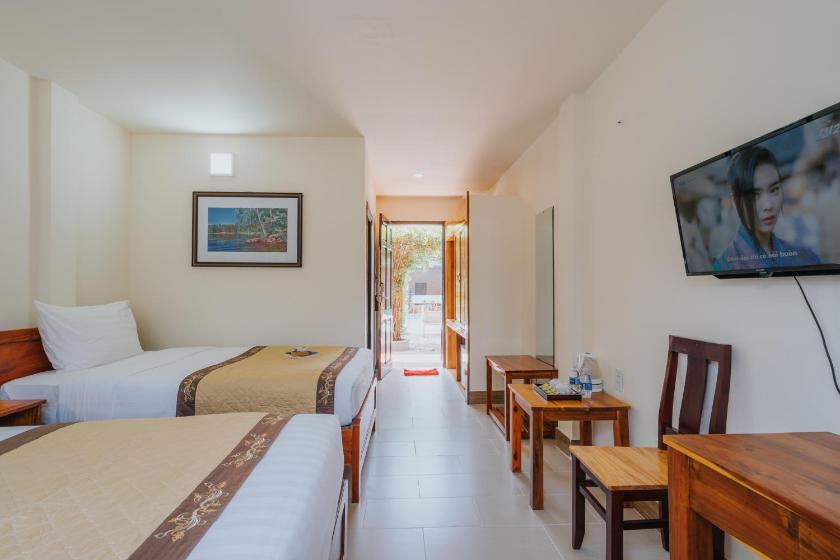 Phòng 3 Người Nhìn Ra Hồ Bơi Phòng 3 Người Nhìn Ra Hồ Bơi