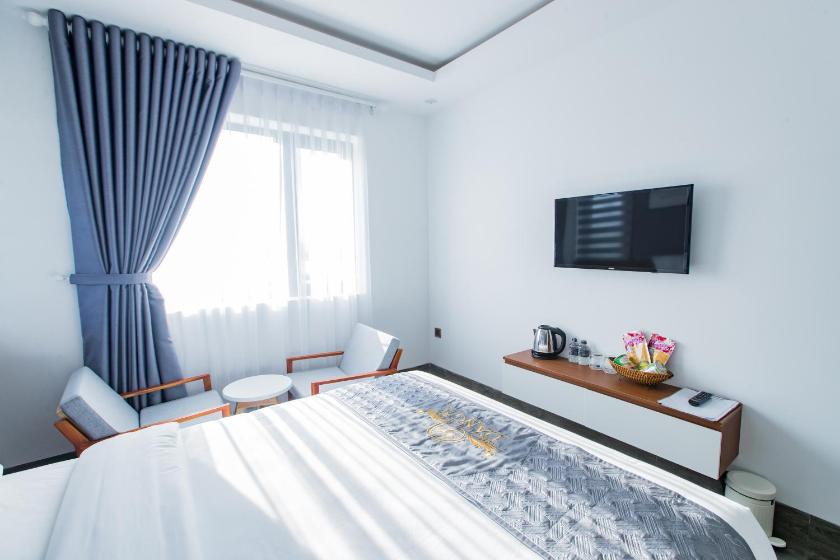 Phòng Deluxe Có Giường Cỡ Queen Phòng Deluxe Có Giường Cỡ Queen